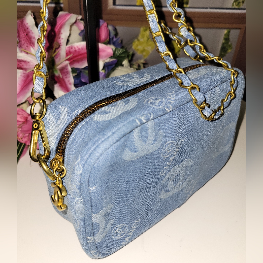 Gwp Chanel Blue Denim Crossbody Chain Bag New Gwp Chanel Blue Denim Crossbody Chain Bag New